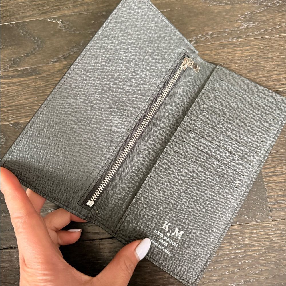 Louis Vuitton Taiga Leather Long Wallet – Black - Picture 4 of 15